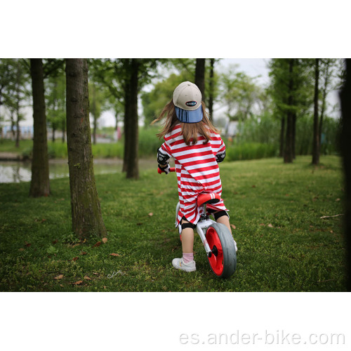 Bicicleta sin pedales para niños